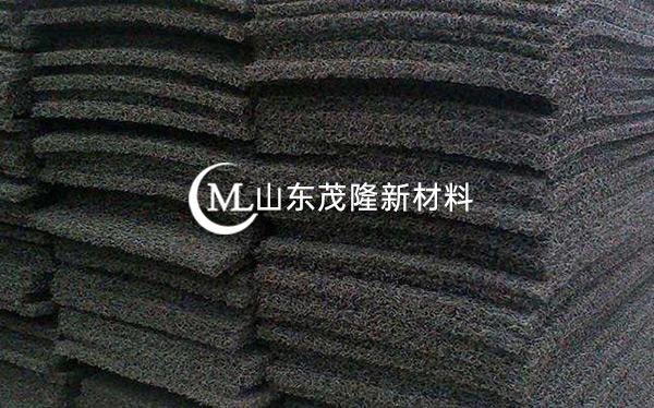 《银西铁路四标项目经理部》复合土工膜、渗水片材施工