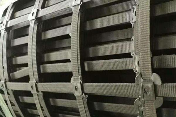 新型锁扣式嵌入土工格栅  第2张