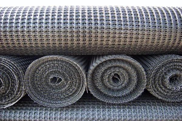 土工格栅在路基上的作用有哪些？  第2张