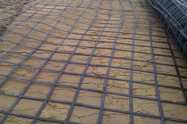 在路基加宽中土工格栅的施工工艺是怎么样的呢？  第1张