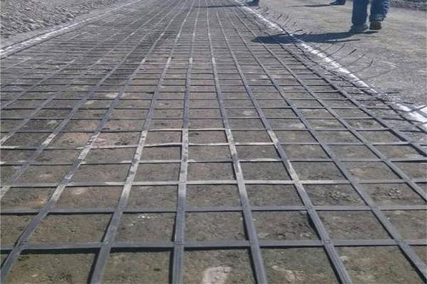 冬季与夏季铺设土工格栅会有哪些不同效果呢？  第3张