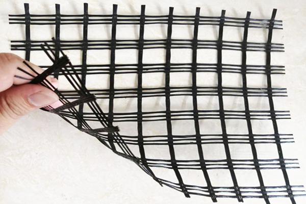 道路中玻纤土工格栅应该在哪个层位使用？如何选择合适的使用位置？  第3张
