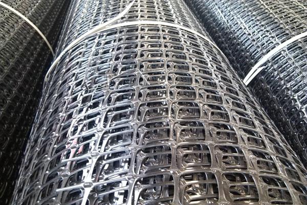 土工格栅的耐用性能究竟有哪些？  第2张