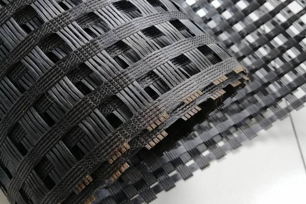 冬季施工的土工格栅要注意这些问题 第1张