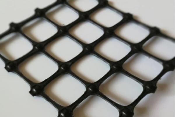 玻纤土工格栅与土工格栅:替代性探析  第3张