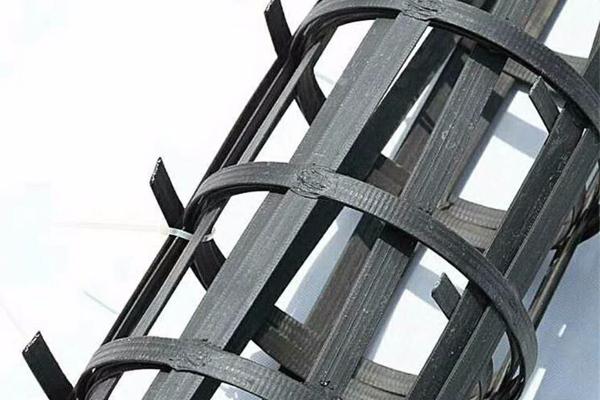 冬季土工格栅铺设需要注意的事项有哪些？  第3张