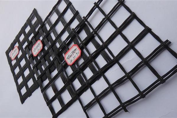 地理环境对土工格栅性能的影响及其研究现状  第1张