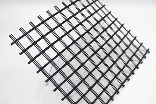 土工格栅与土工布的区别有哪些，如何选择合适的材料  第2张