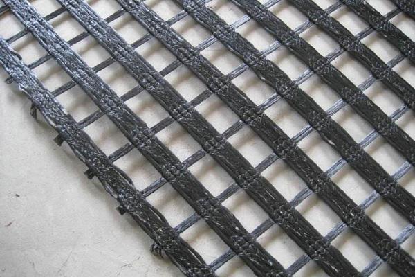 玻纤土工格栅在白改黑工程中的应用原因