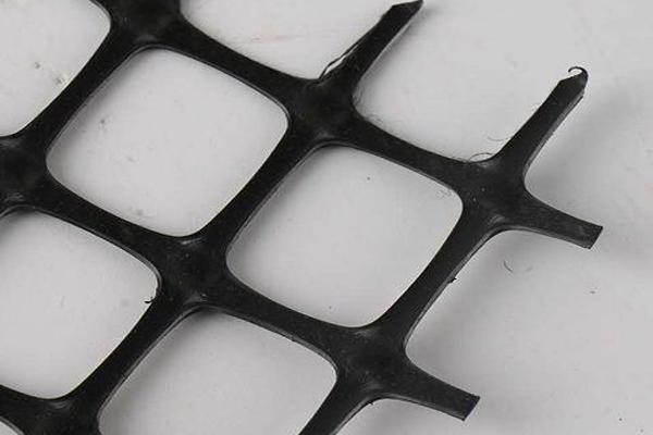双向土工格栅怎么粘接呢？
