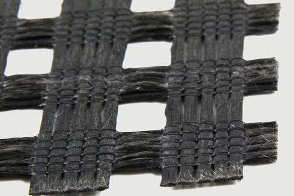 高韧性聚酯纱线集束土工格栅与聚酯经编涤纶土工格栅的区别有哪些  第2张